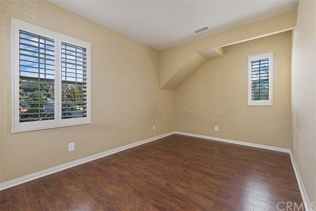 Building Photo - 12 Via Alonso