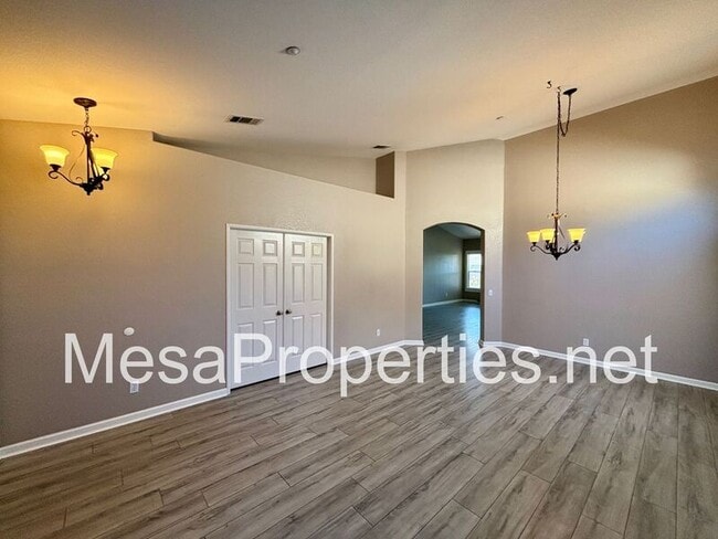 Building Photo - 15389 Megan Ct