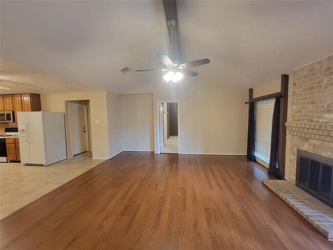 Building Photo - 22619 Market Square Ln