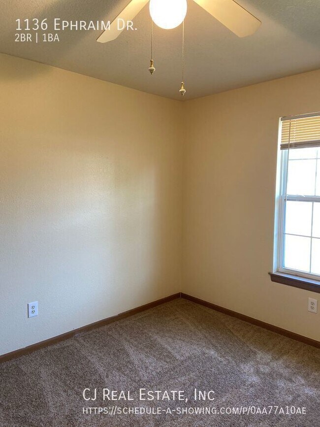 Building Photo - 1136 Ephraim Dr
