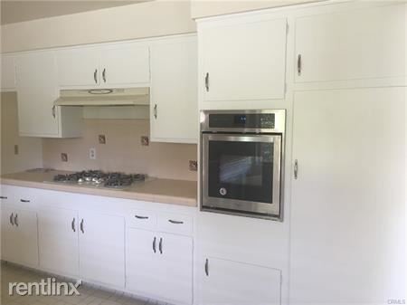 Building Photo - 3213 Sunnywood Dr