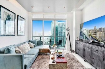 Building Photo - 500 Brickell Ave