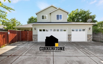 Building Photo - 3034 Colonial Ave