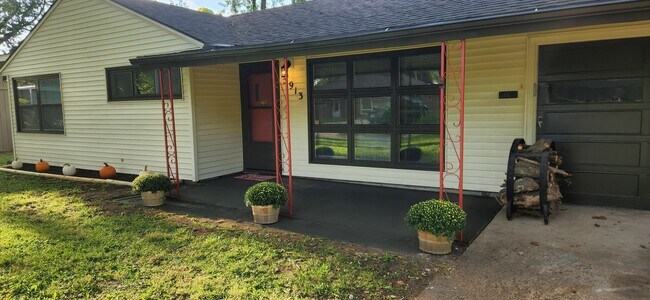 Foto del edificio - 3BR, 2BTH Beautiful ranch style home with ...