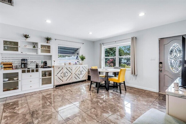 Foto del edificio - 7211 NW 76th St