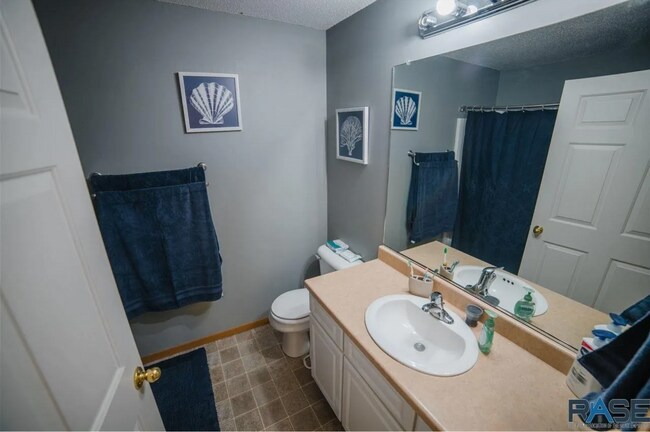 Foto del edificio - 7107 56th St
