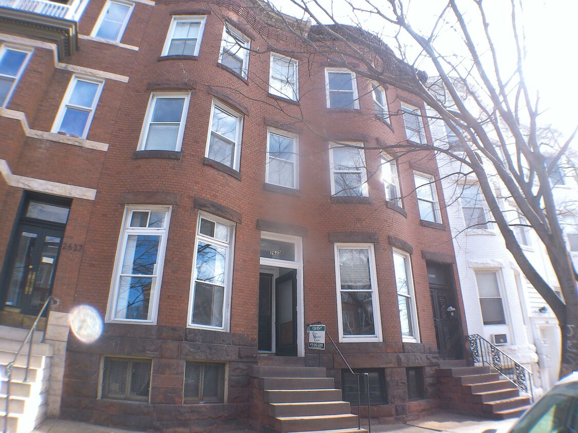 Foto principal - 2635 N Charles St