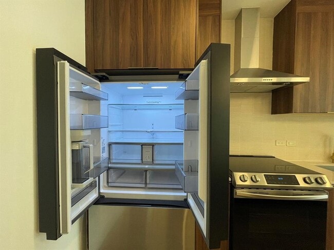 Foto del edificio - 1701 Simond Ave