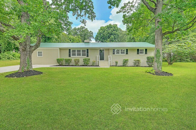 Building Photo - 3309 Linwood Rd