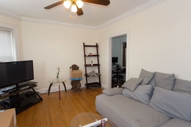 Foto del edificio - 2844 W Fletcher St