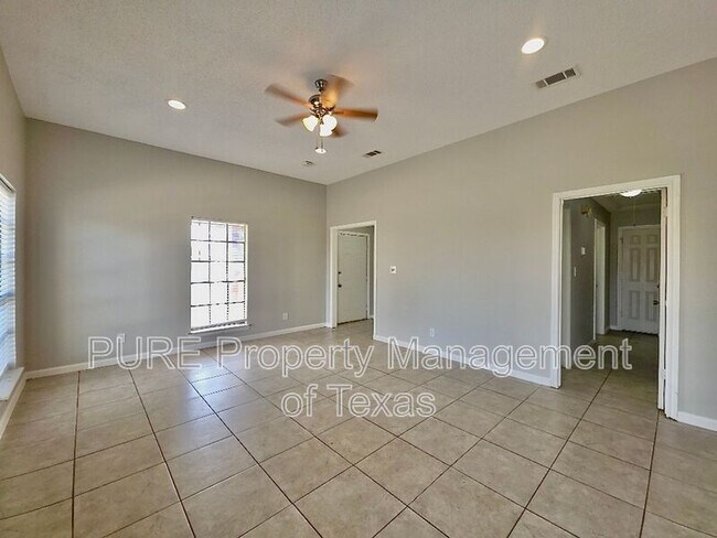 Foto del edificio - 1081 Private Rd 7023