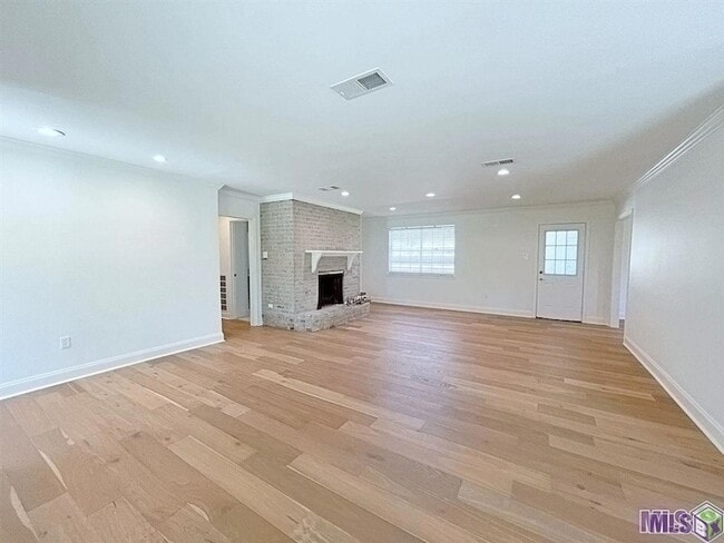 Building Photo - 10727 Danbury Dr