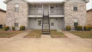Building Photo - 1108 Circle M Dr