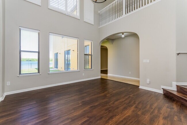 Building Photo - 9837 Lake District Ln