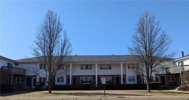 Foto del edificio - 8 Bradley Cir