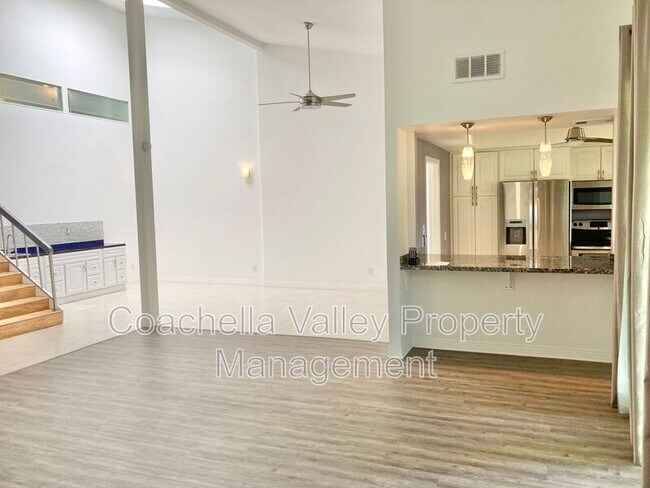 Foto del edificio - 45406 Driftwood Dr