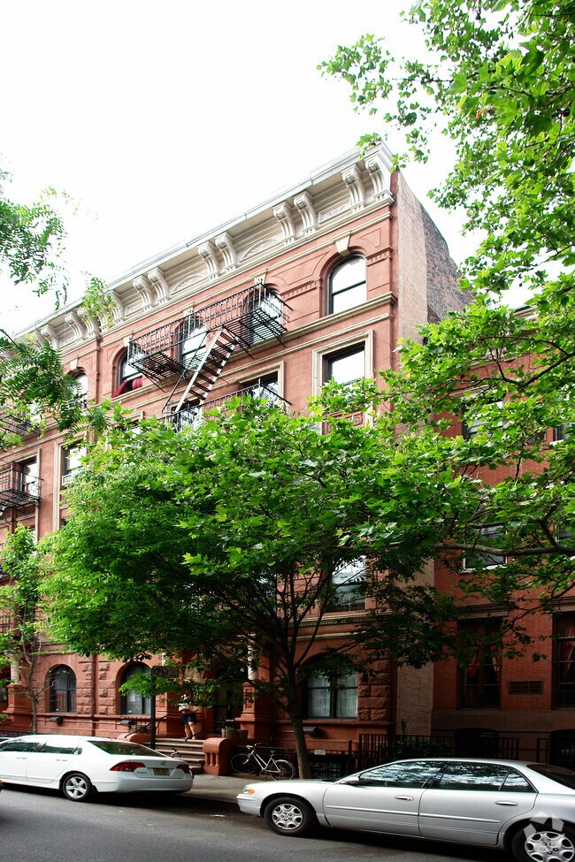 Foto del edificio - 218 W 22nd St