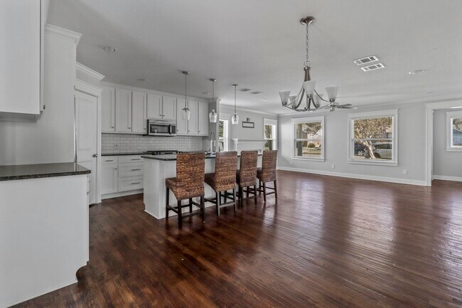 Building Photo - 3616 Stadium Dr