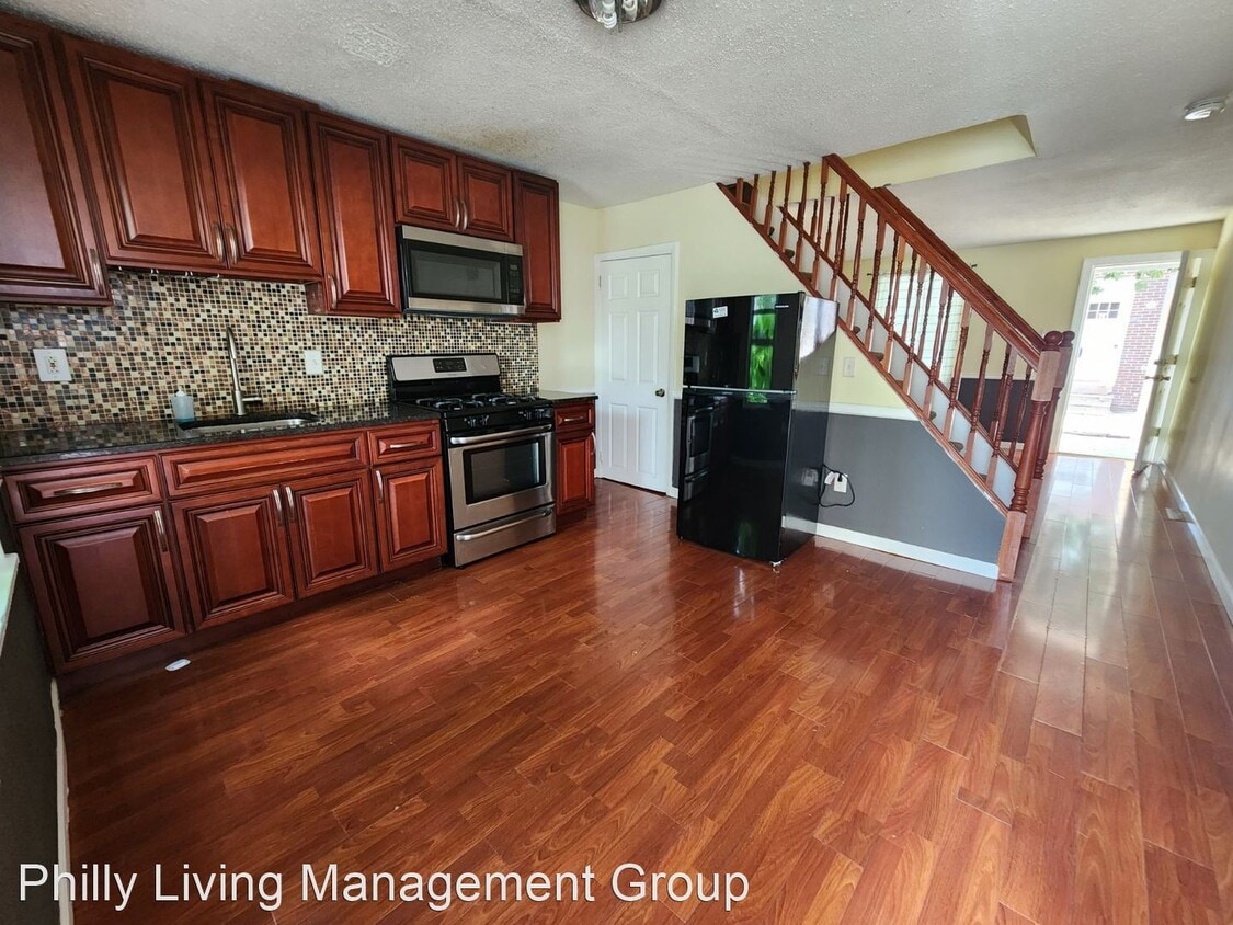 Primary Photo - 2 br, 1 bath House - 1909 E Oakdale #A