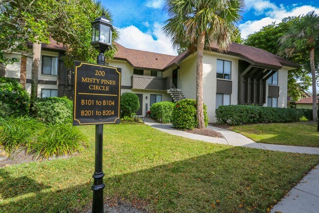 Foto del edificio - **ANNUAL RENTAL**CENTRAL NAPLES**NOW AVAIL...