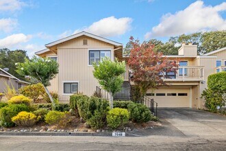 Building Photo - 7048 Overlook Dr
