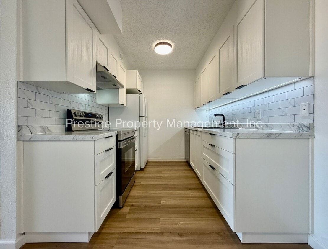 Photo - 6331 N Barcelona Ct #921