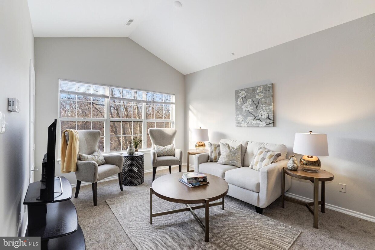 Foto principal - 18500 Boysenberry Dr