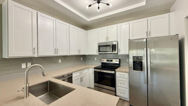 Building Photo - 9160 N 67th Ave