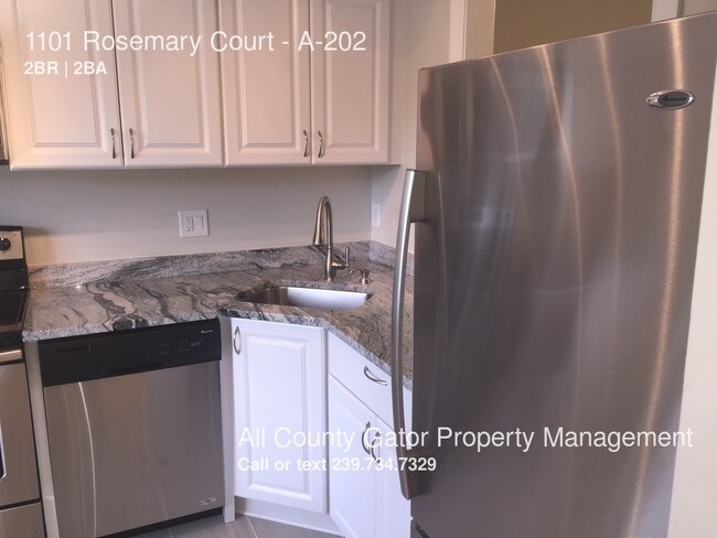 Foto del edificio - 1101 Rosemary Ct