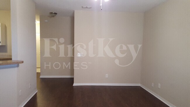Building Photo - 3978 N Biscayne Dr