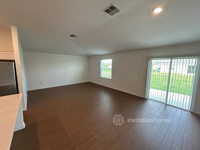 Building Photo - 909 Caitlin Loop