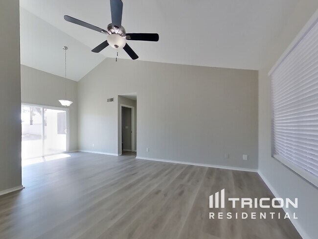 Foto del edificio - 19215 N 47th Ave