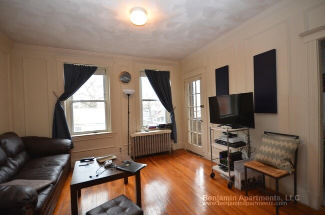 Building Photo - 4 Vinal St