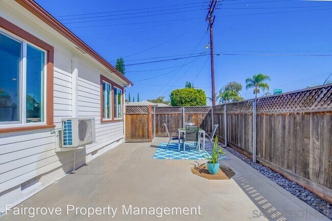 Foto del edificio - 2 br, 1 bath House - 3485 Myrtle Ave