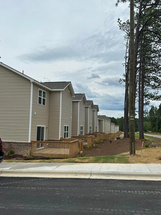 Building Photo - 801 Ducks Lndg