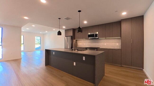 Foto del edificio - 5119 Colfax Ave