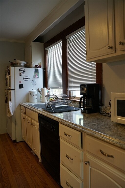 Building Photo - 22 Loveland Rd