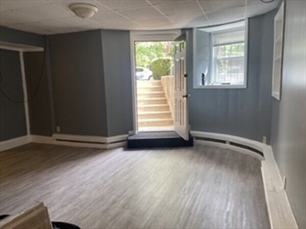 Foto principal - 1064 Beacon St