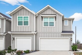 Building Photo - 27926 Western Crk Ct