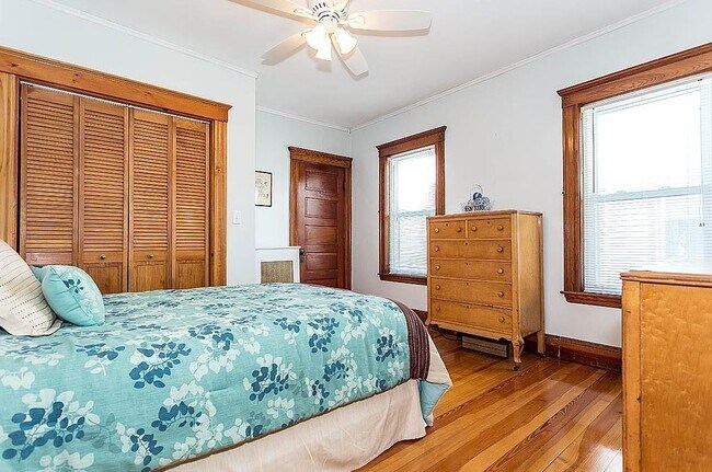 Bedroom3 - 27 Bowdoin St