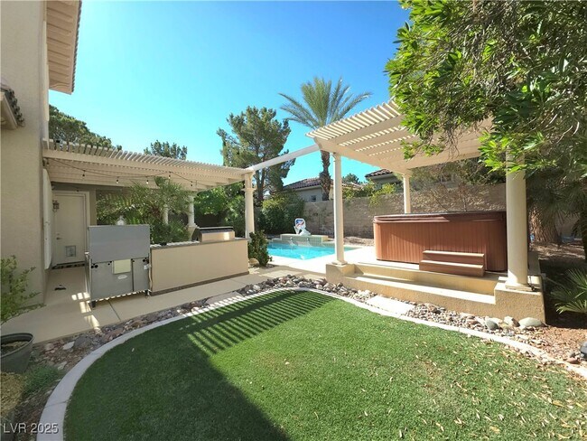 Foto del edificio - 3841 Woodsen Bend Dr