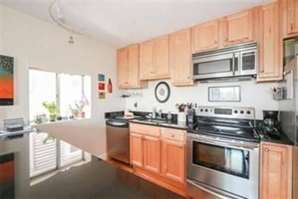 Foto principal - 386 E 8th St