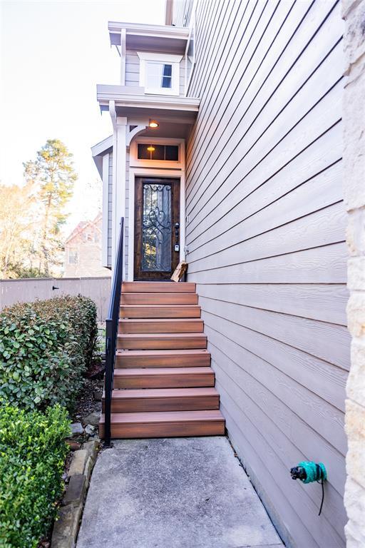 Building Photo - 211 Cheswood Forest Pl