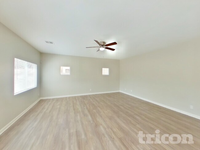 Foto del edificio - 717 Horse Stable Ave