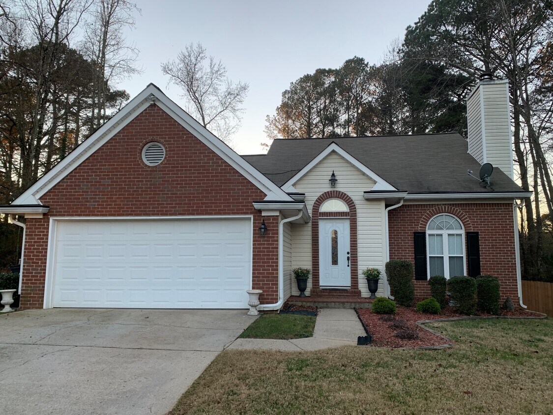 Exterior - 2078 Kelvin Dr