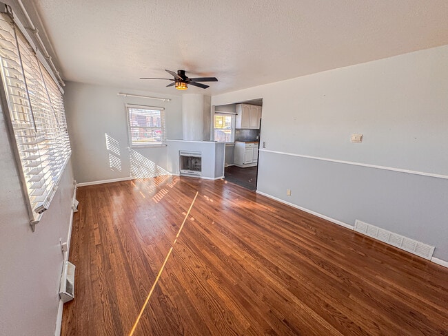 Building Photo - 702 Melton St