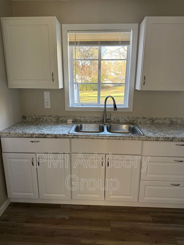 Foto del edificio - 216 SW Heights Rd