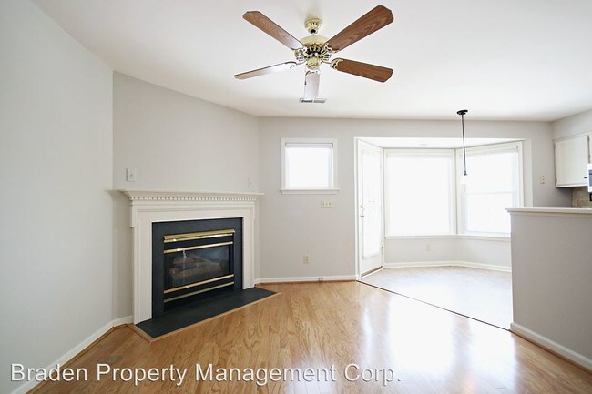 Foto del edificio - 3240 Gateway Cir
