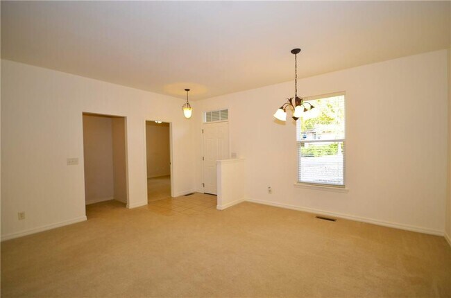 Building Photo - 1 Newnham Ln