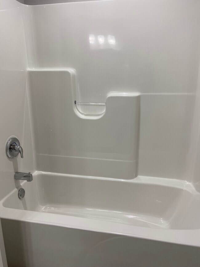 Building Photo - 1012 N Missouri Dr